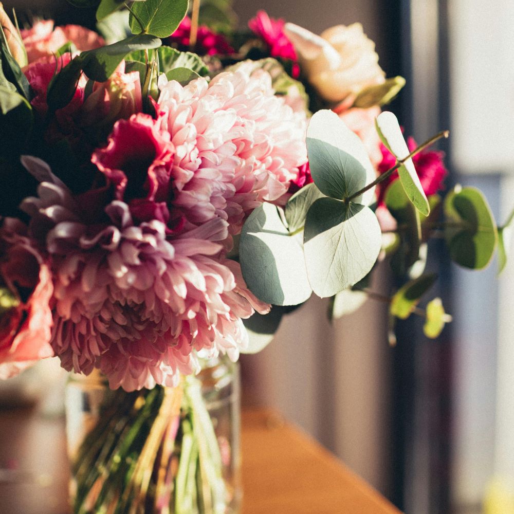 Eucalyptus Blush Arrangement - Roman Odintsov, Pexels